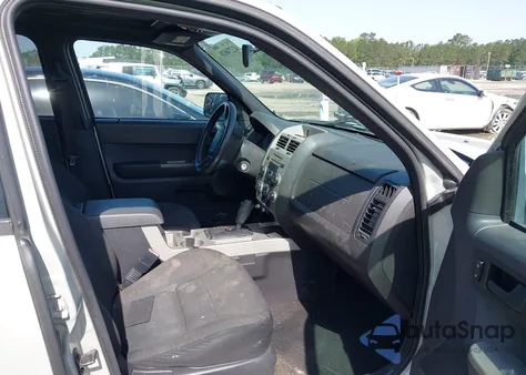 2008 Ford Escape Xlt from USA, damaged, VIN 1FMCU93198KE69299